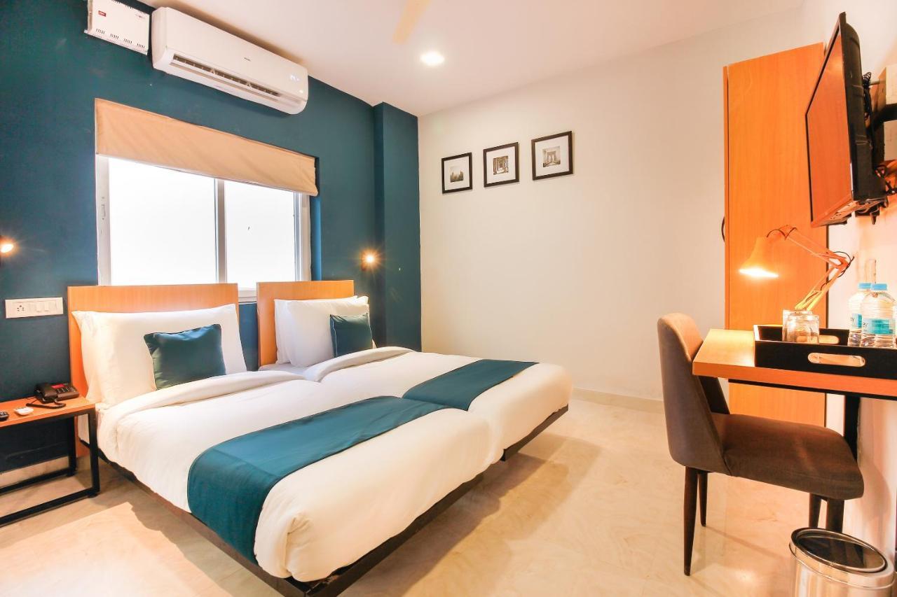 Oyo Silverkey 62075 Sanath Nagar Hotel Hyderabad Ngoại thất bức ảnh