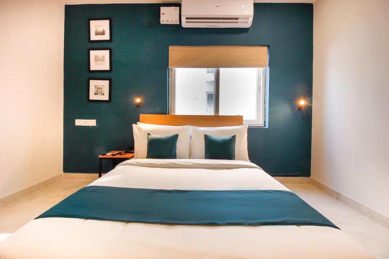 Oyo Silverkey 62075 Sanath Nagar Hotel Hyderabad Ngoại thất bức ảnh