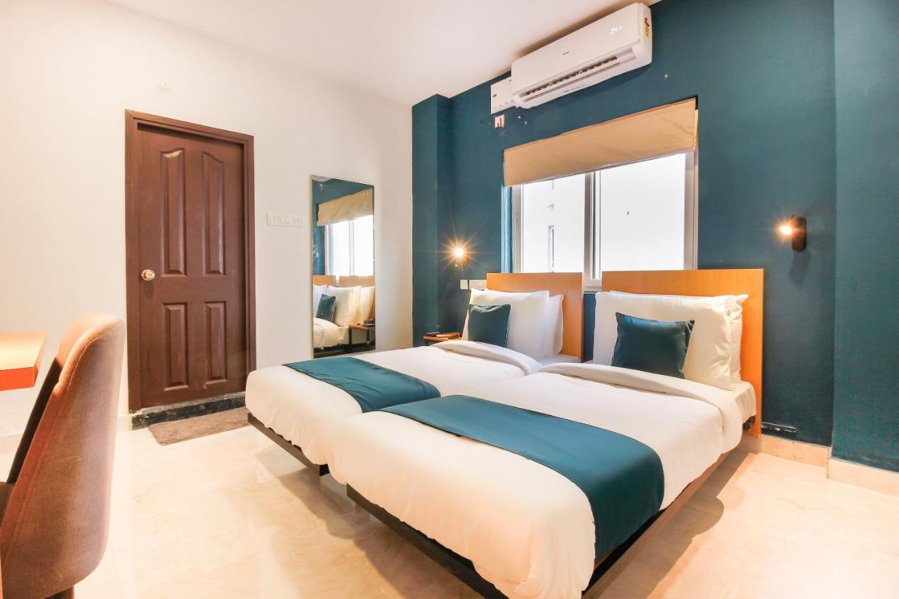 Oyo Silverkey 62075 Sanath Nagar Hotel Hyderabad Ngoại thất bức ảnh