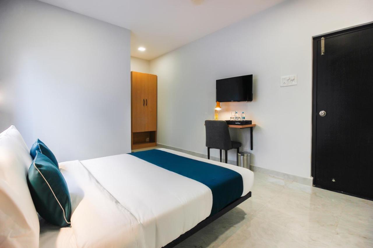 Oyo Silverkey 62075 Sanath Nagar Hotel Hyderabad Ngoại thất bức ảnh