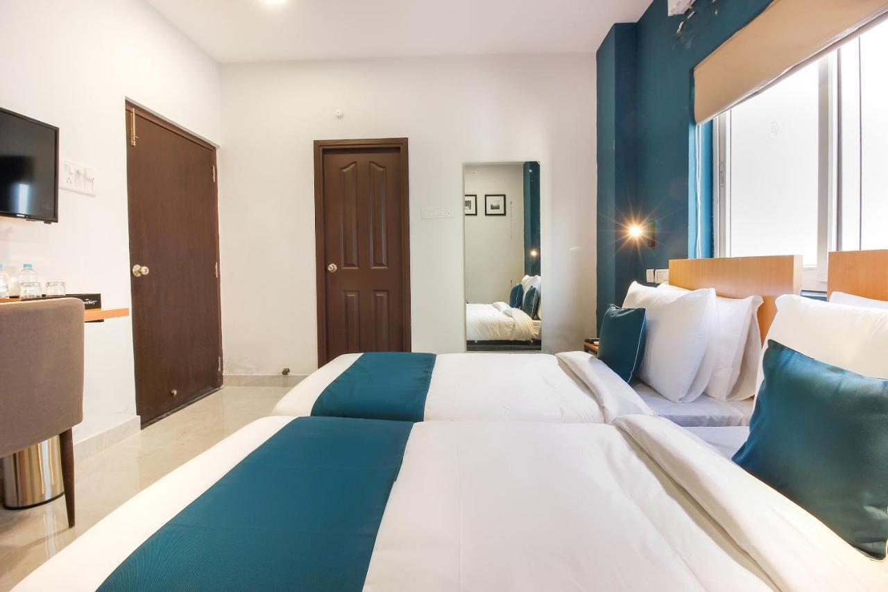 Oyo Silverkey 62075 Sanath Nagar Hotel Hyderabad Ngoại thất bức ảnh